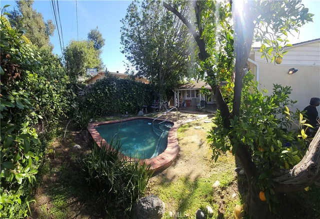 $1,310,000 | 1823 Hillside Drive, Glendale, CA 91208