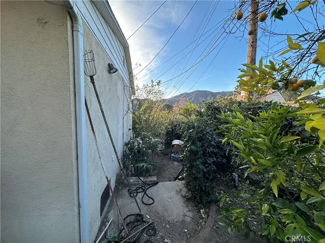 $1,310,000 | 1823 Hillside Drive, Glendale, CA 91208