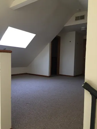 $1,800 | 2652 North Wayne Avenue, Unit 2R, Chicago, IL 60614