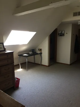 $1,800 | 2652 North Wayne Avenue, Unit 2R, Chicago, IL 60614