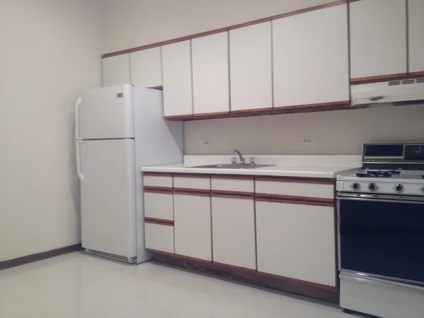 $1,800 | 2652 North Wayne Avenue, Unit 2R, Chicago, IL 60614