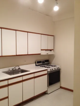 $1,800 | 2652 North Wayne Avenue, Unit 2R, Chicago, IL 60614