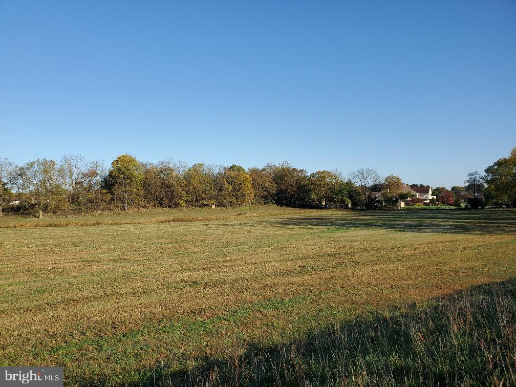 Oak Ridge Drive East Hagerstown, MD 21740 - Photo 2 of 7