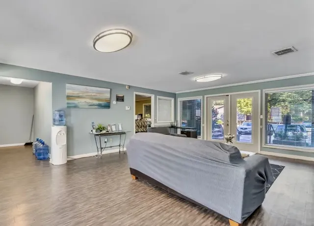 $860 | 18 Berryhill Road, Columbia, SC 29210