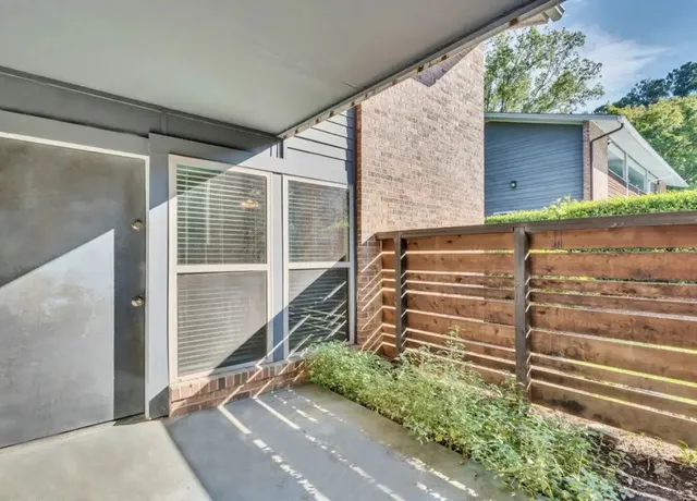 $860 | 18 Berryhill Road, Columbia, SC 29210