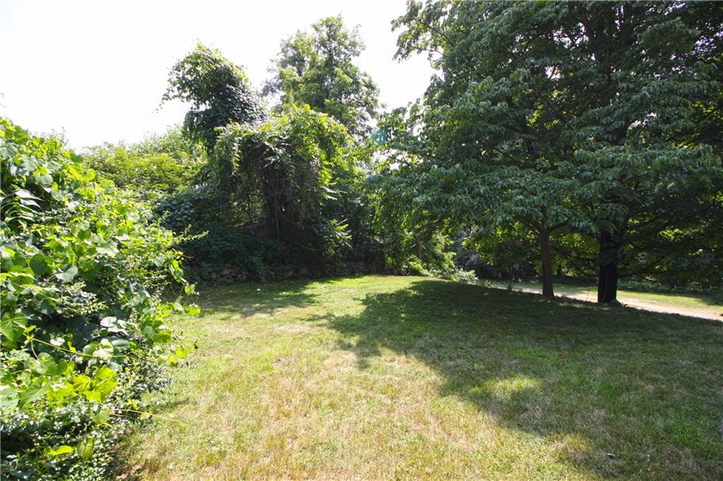 366 Moon Clinton Road Coraopolis, PA 15108 - Photo 3 of 21 a view of yard
