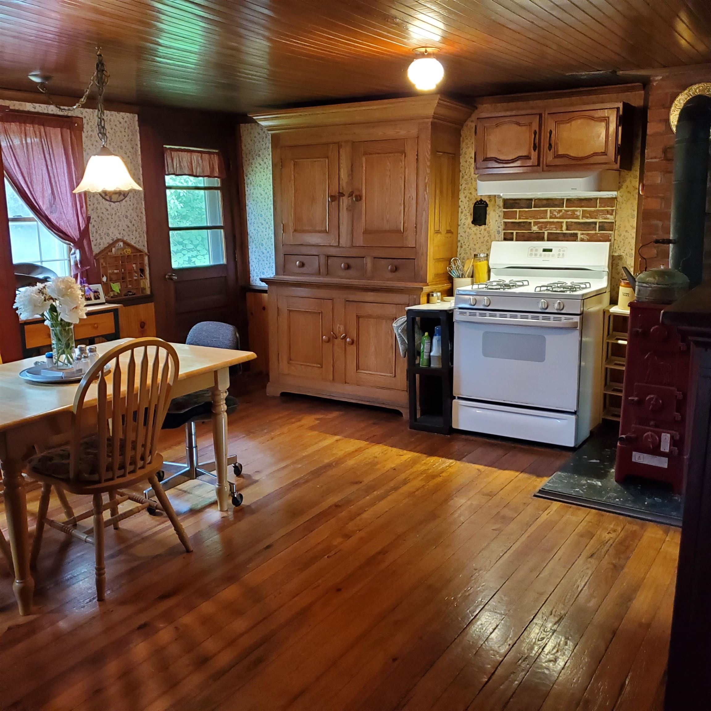 88 County Road Glover, VT 05875 - Photo 7 of 35