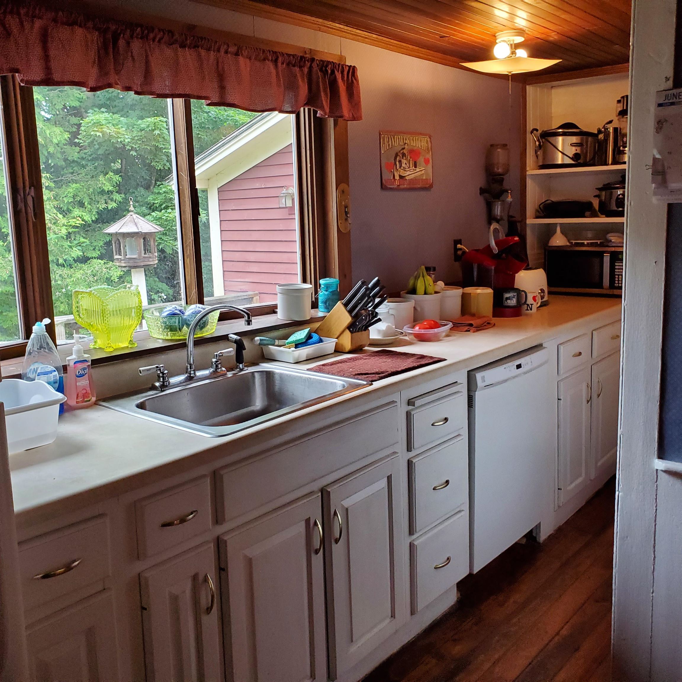 88 County Road Glover, VT 05875 - Photo 10 of 35