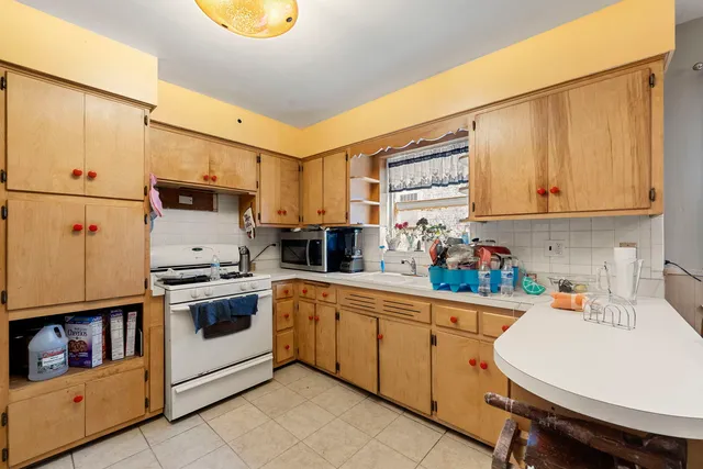 $780,000 | 5706 North St Louis Avenue, Chicago, IL 60659