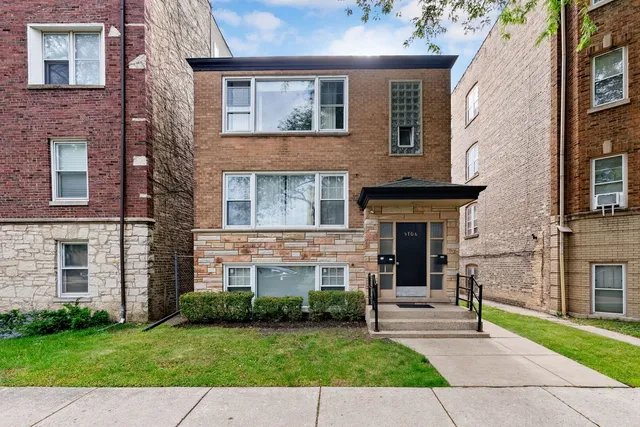 $780,000 | 5706 North St Louis Avenue, Chicago, IL 60659