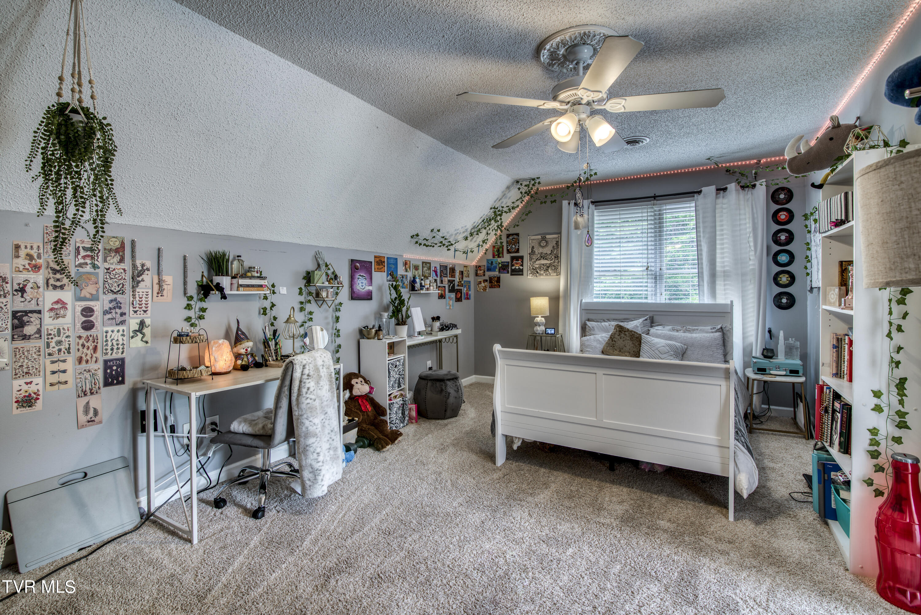 100 Queensgate Bristol, TN 37620 - Photo 34 of 94 Bedroom 4