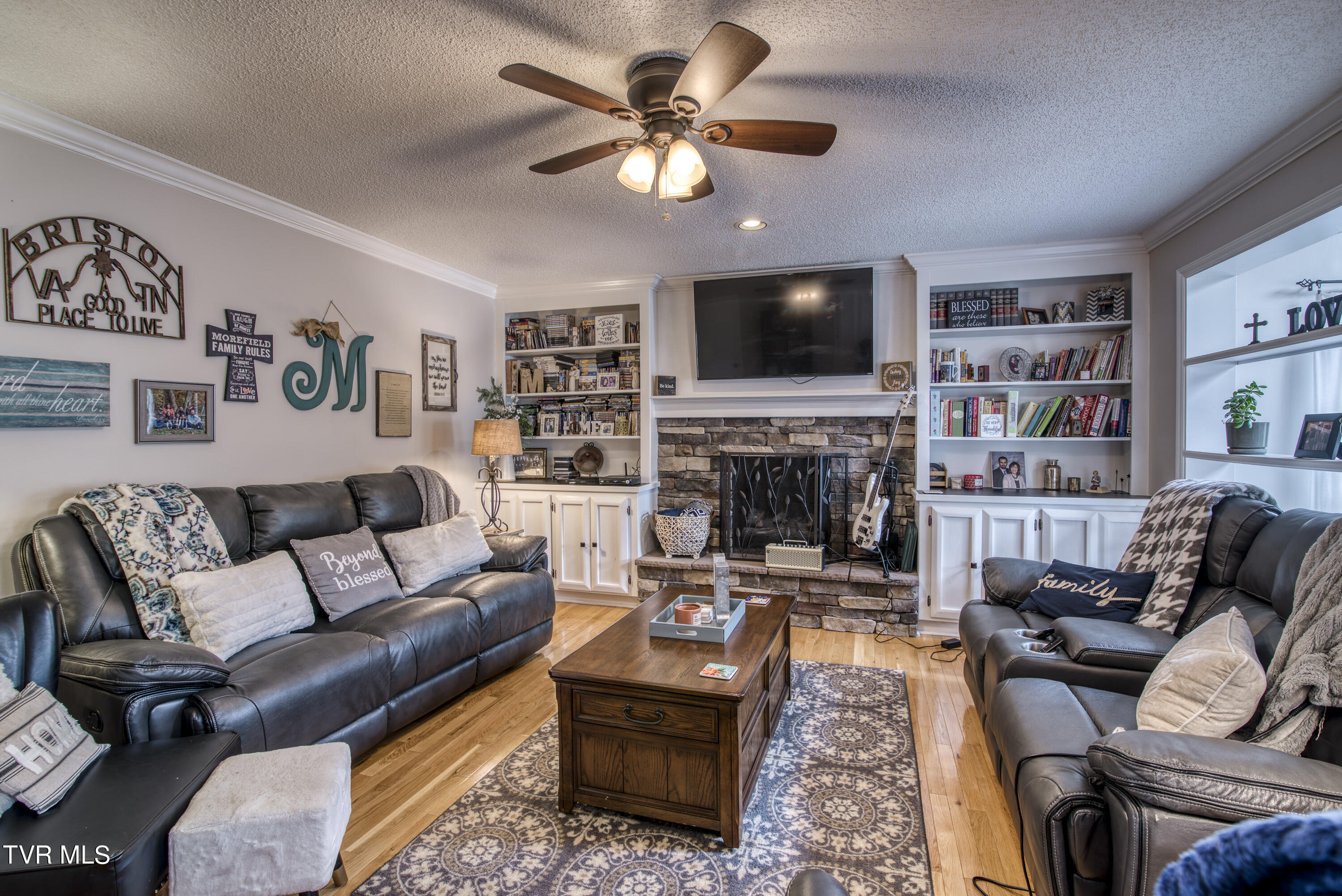 100 Queensgate Bristol, TN 37620 - Photo 77 of 94 Family