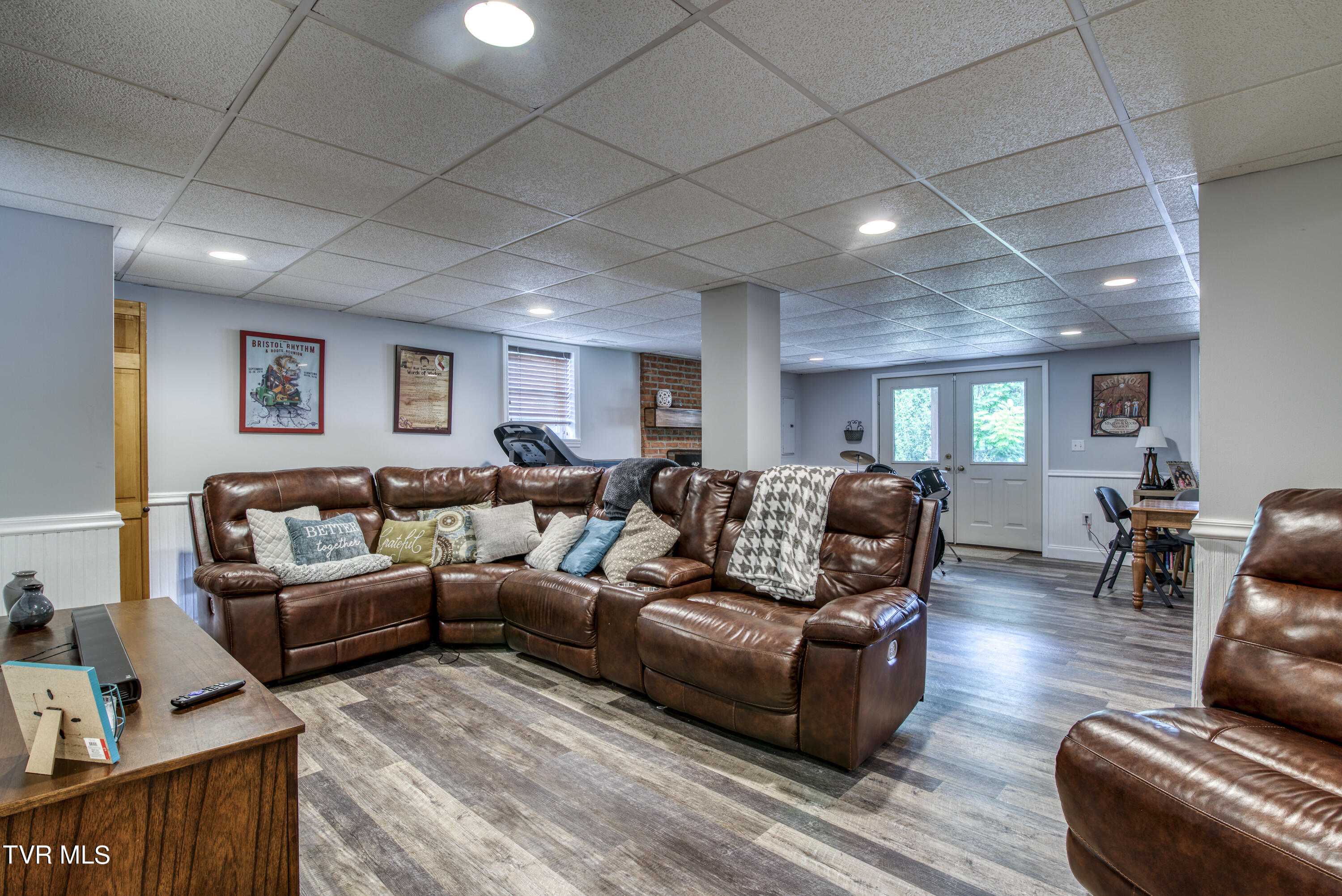 100 Queensgate Bristol, TN 37620 - Photo 82 of 94 Downstairs Den