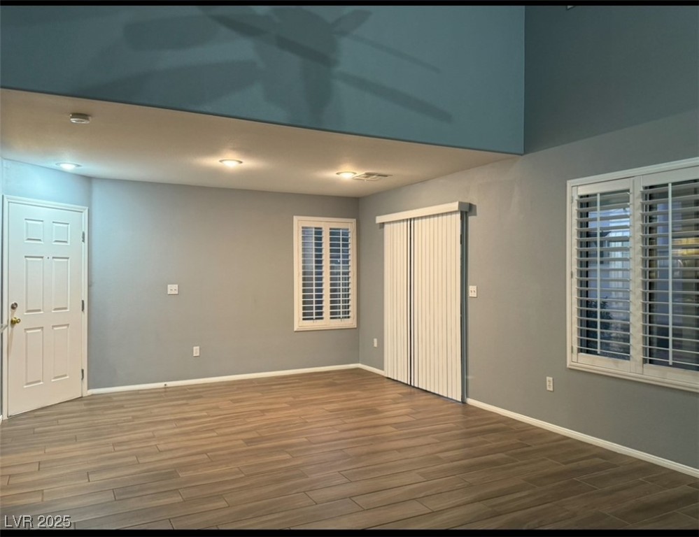 5643 Dawn Falls Street Las Vegas, NV 89148 - Photo 2 of 20