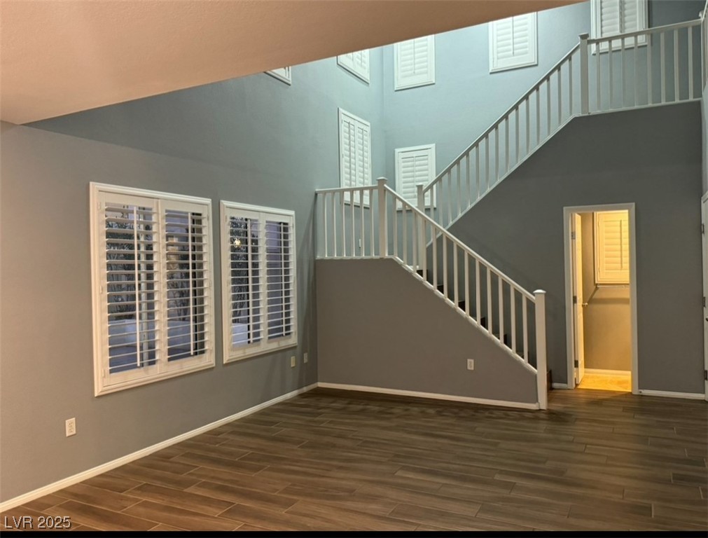 5643 Dawn Falls Street Las Vegas, NV 89148 - Photo 3 of 20