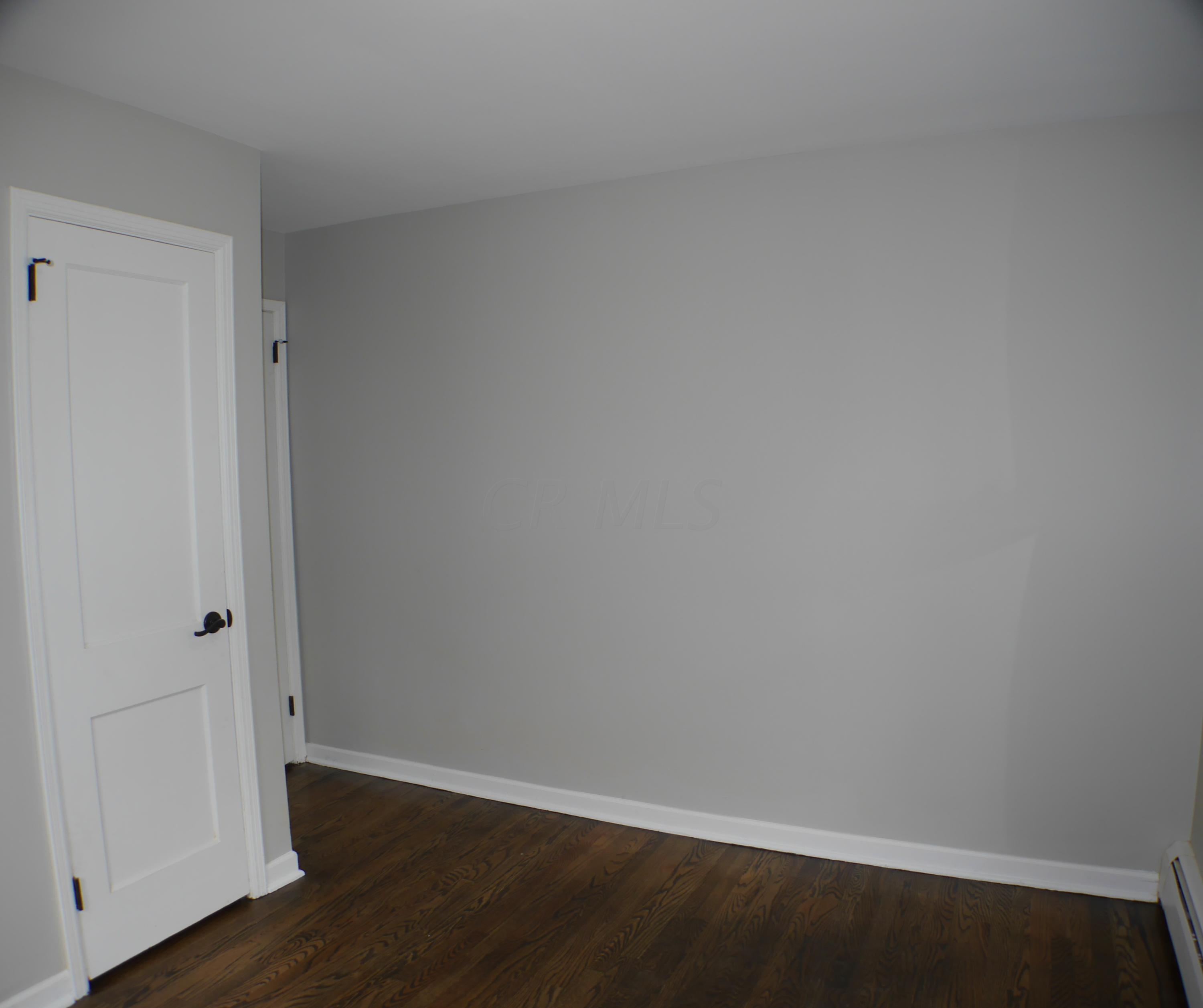 2183 Zollinger Road Columbus, OH 43221 - Photo 12 of 32