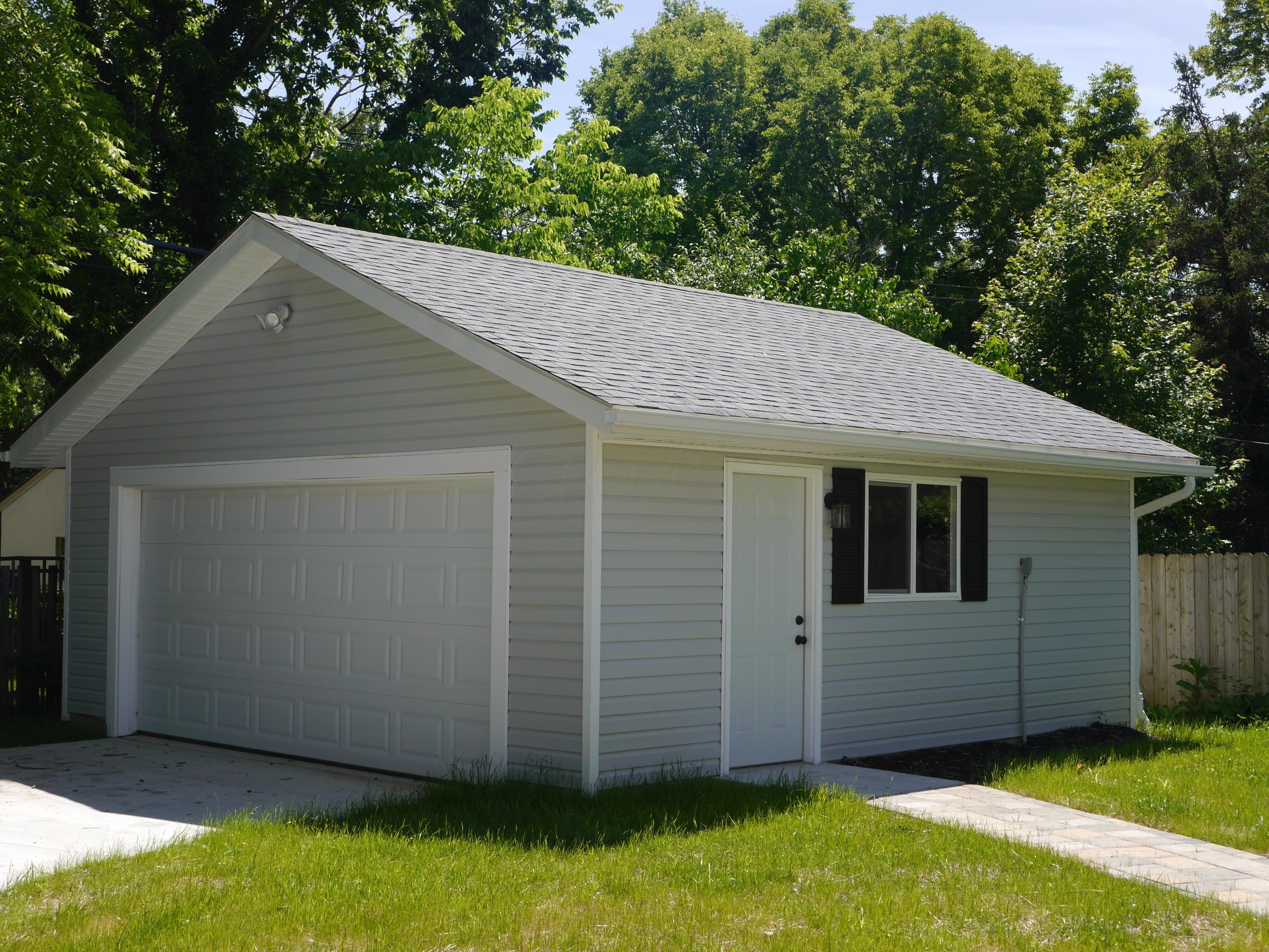 2183 Zollinger Road Columbus, OH 43221 - Photo 30 of 32