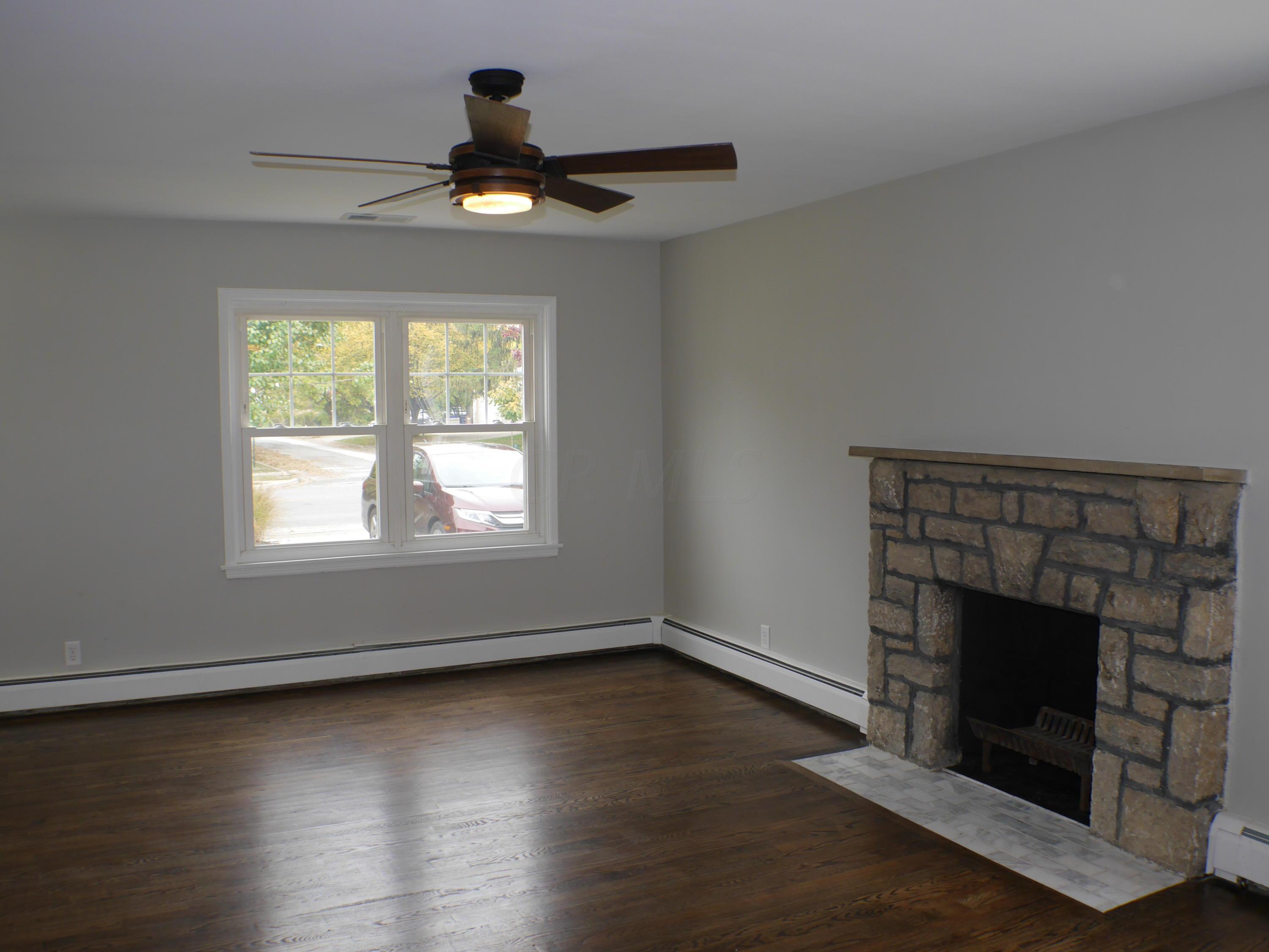 2183 Zollinger Road Columbus, OH 43221 - Photo 8 of 32
