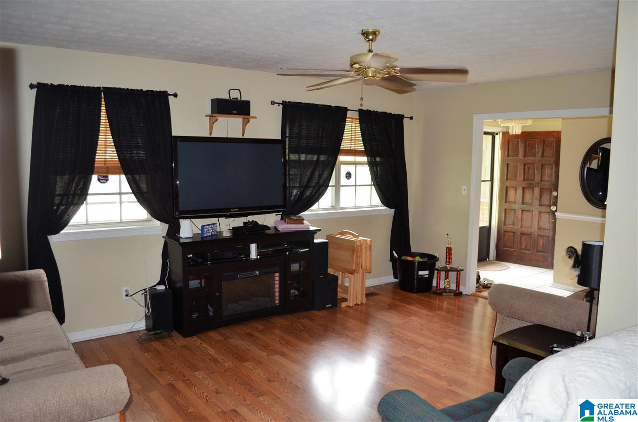 309 St John Road Northwest Birmingham, AL 35215 - Photo 3 of 18
