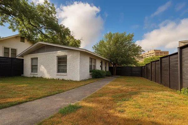 $2,550 | 607 Bellevue Place, Unit B, Austin, TX 78705