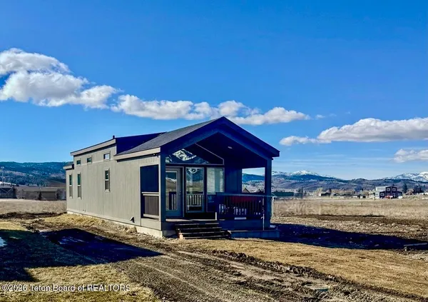 $325,000 | 223 Franklin Avenue, Thayne, WY 83127