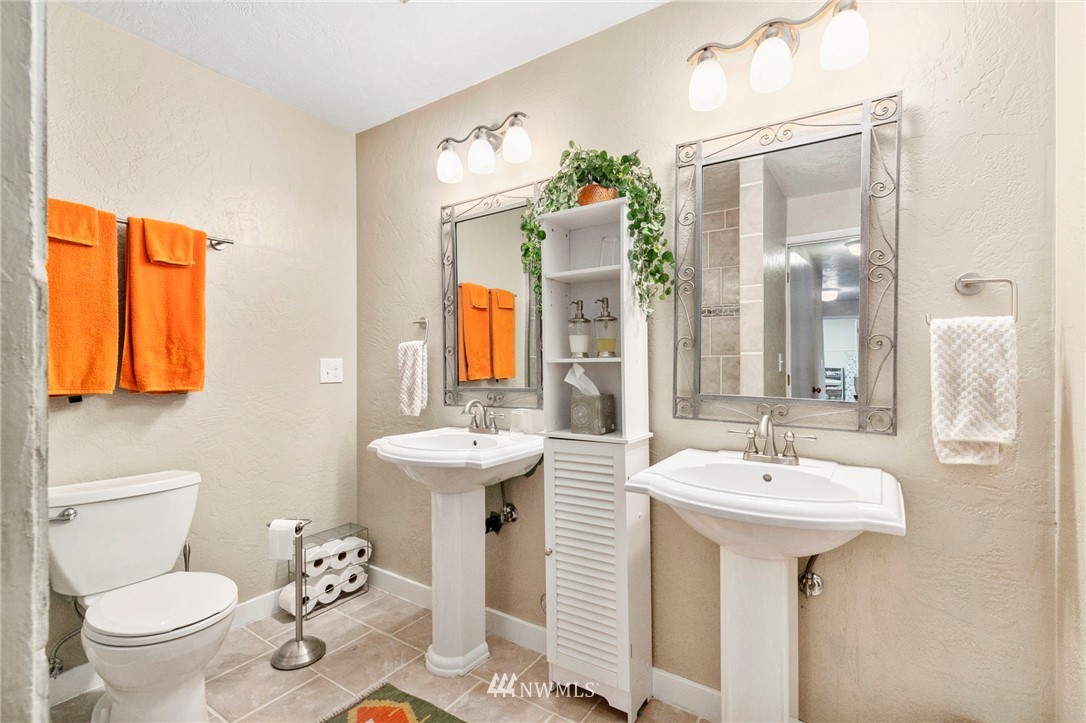 16371 Pearson Point Road Northeast Poulsbo, WA 98370 - Photo 23 of 37 Gallery Image 23