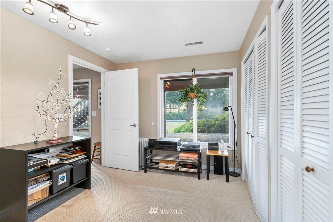16371 Pearson Point Road Northeast Poulsbo, WA 98370 - Photo 25 of 37 Gallery Image 25