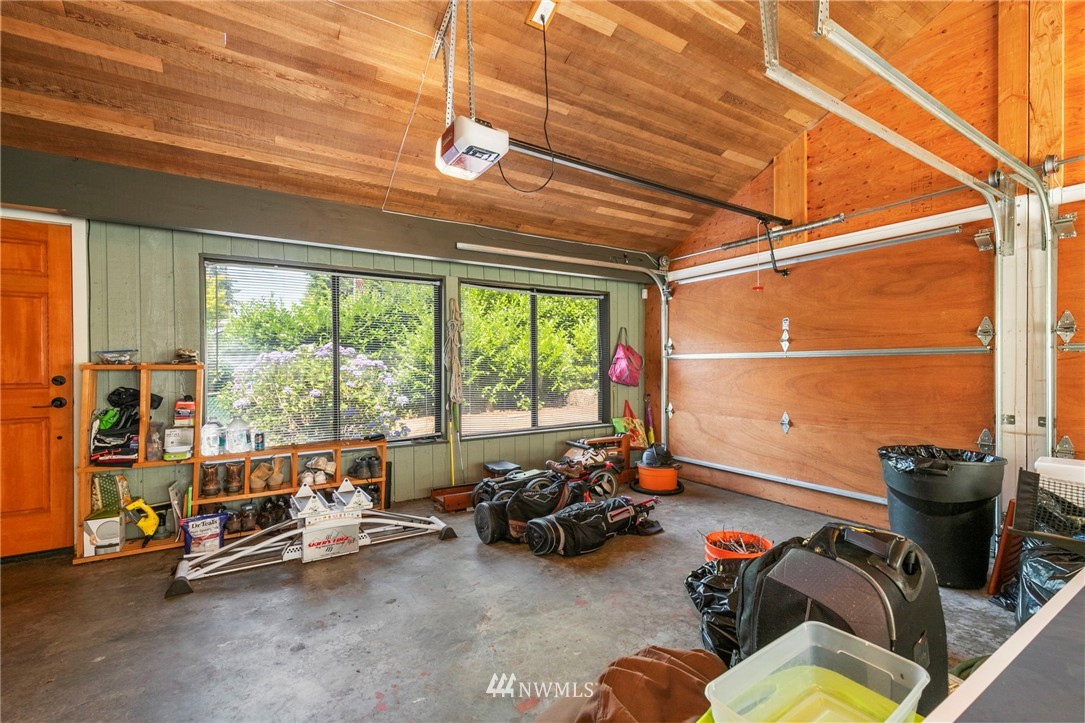 16371 Pearson Point Road Northeast Poulsbo, WA 98370 - Photo 27 of 37 Gallery Image 27