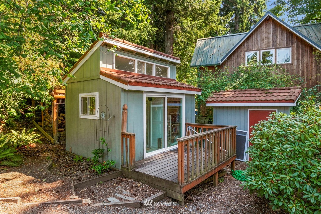 16371 Pearson Point Road Northeast Poulsbo, WA 98370 - Photo 28 of 37 Gallery Image 28