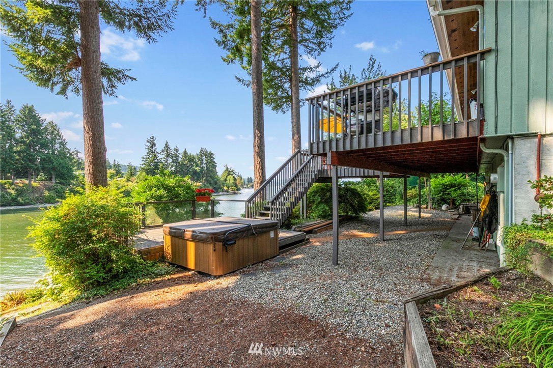 16371 Pearson Point Road Northeast Poulsbo, WA 98370 - Photo 30 of 37 Gallery Image 30