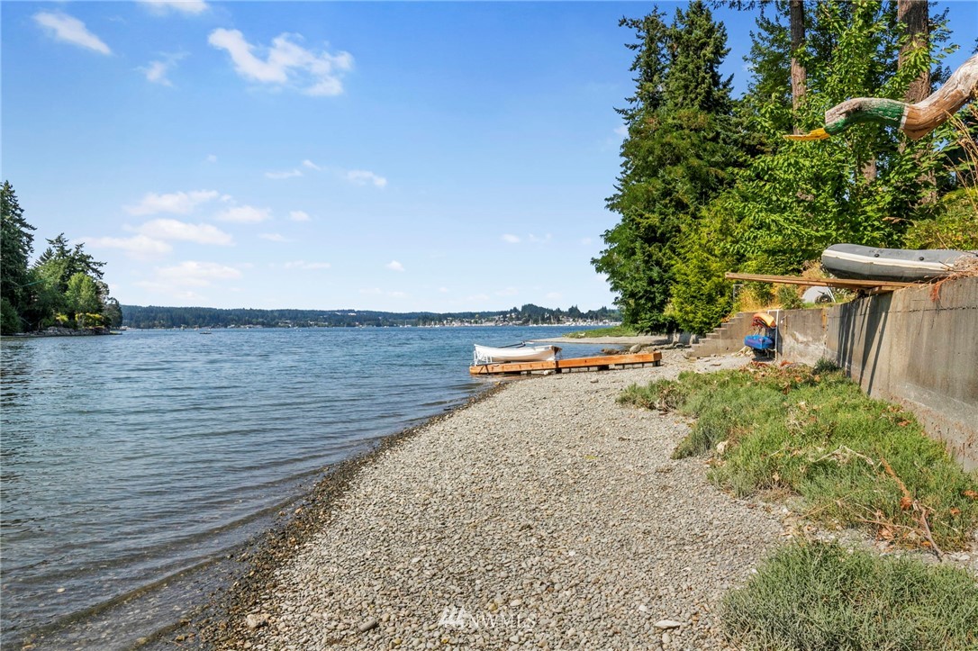 16371 Pearson Point Road Northeast Poulsbo, WA 98370 - Photo 34 of 37 Gallery Image 34
