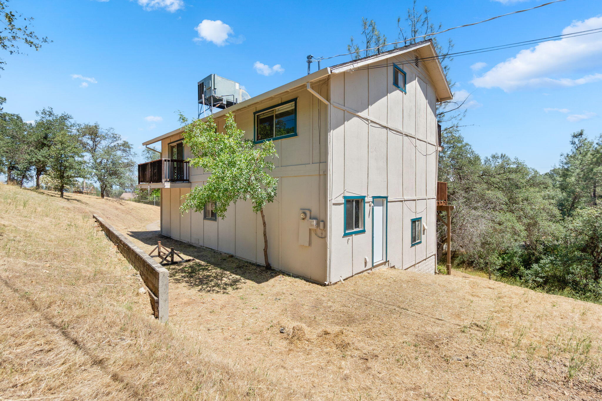 8741 Prospectors Road Redding, CA 96001 - Photo 43 of 60 Back of House