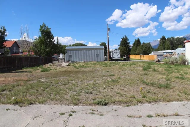 $60,000 | 310-312 Main Street, Mackay, ID 83251
