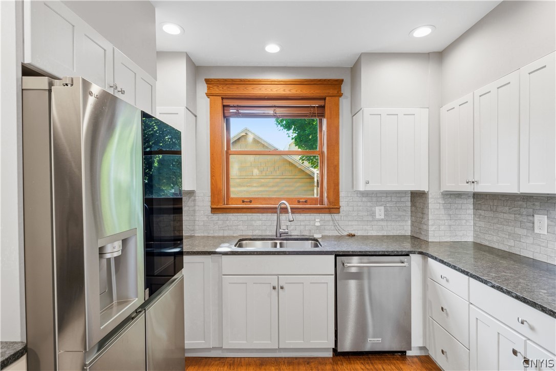 259 Bates Avenue Oneida, NY 13421 - Photo 13 of 39