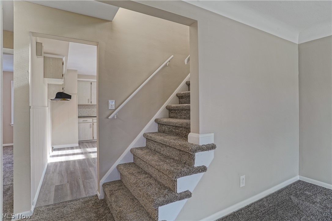 4629 Blythin Road Cleveland, OH 44125 - Photo 12 of 29