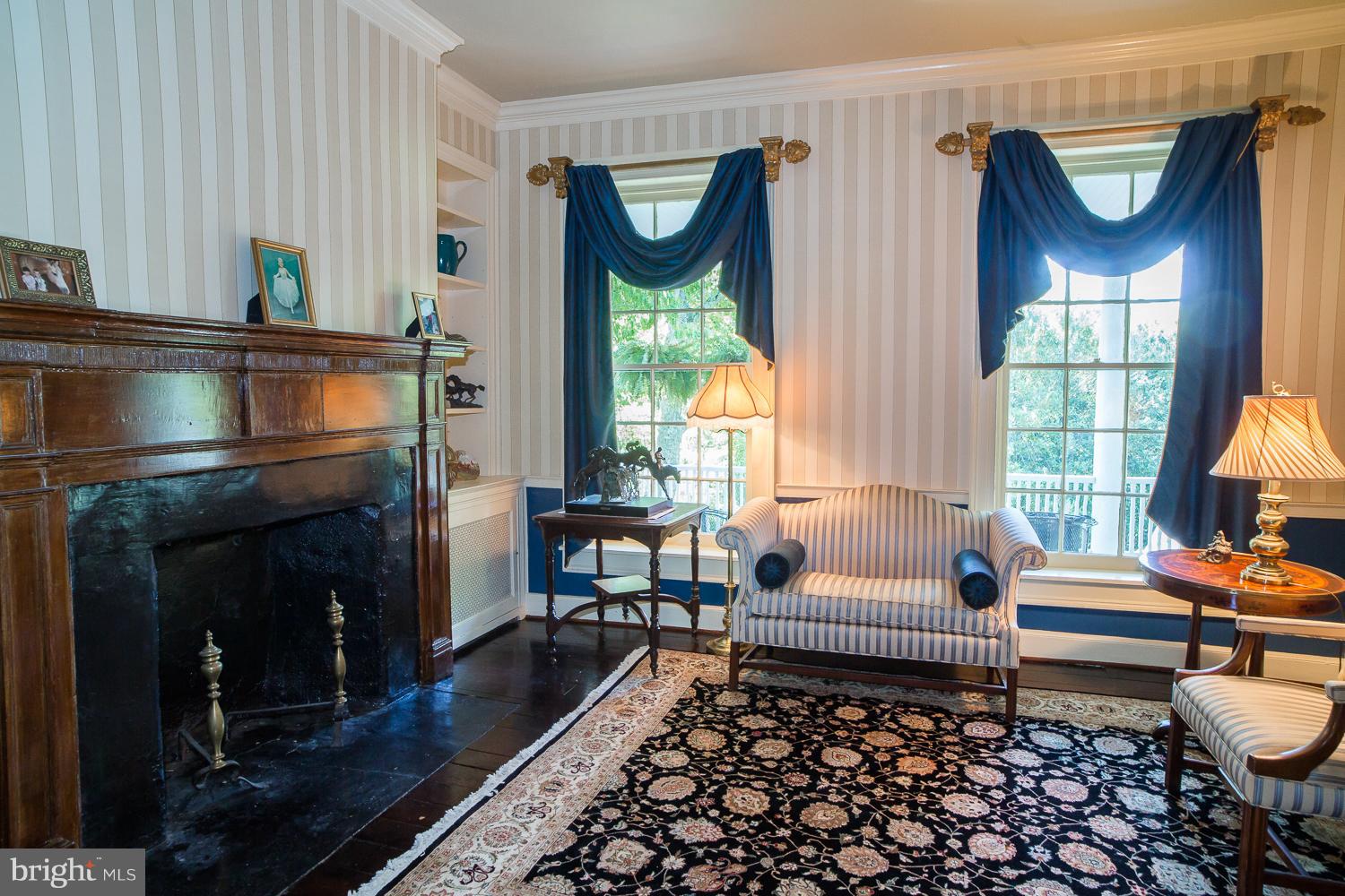 38138 Forest Mills Road Leesburg, VA 20175 - Photo 14 of 30 Living Room