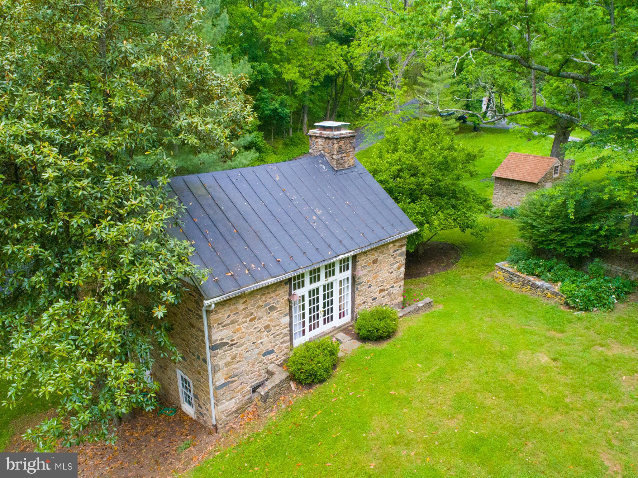 38138 Forest Mills Road Leesburg, VA 20175 - Photo 3 of 30 Bank Barn Guest House