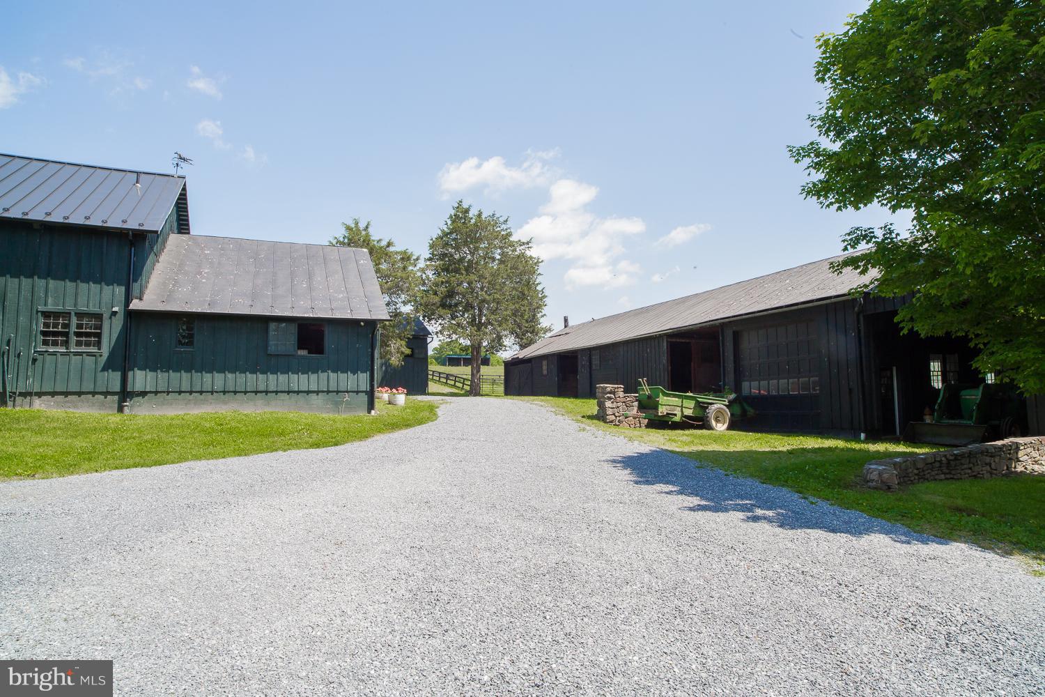 38138 Forest Mills Road Leesburg, VA 20175 - Photo 22 of 30 Barns