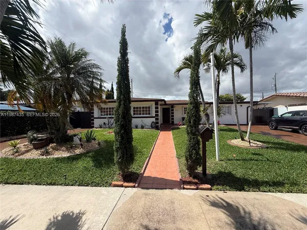 $3,800 | 11602 Northwest 58th Avenue, Hialeah, FL 33012