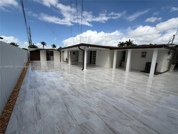 $3,800 | 11602 Northwest 58th Avenue, Hialeah, FL 33012