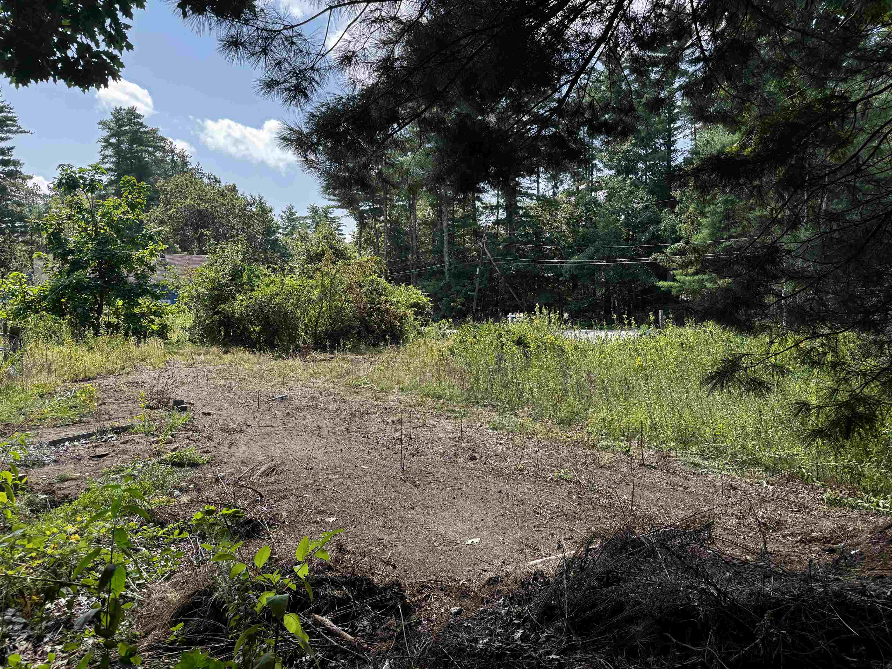 143 Bedford Road Merrimack, NH 03054 - Photo 2 of 6 Gallery Image 2