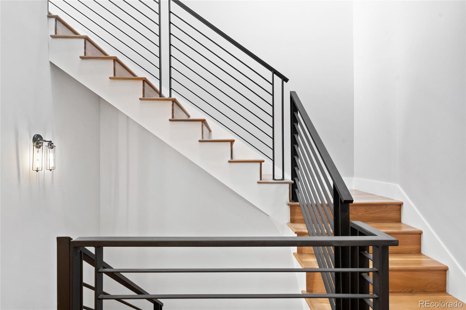 2438 Ames Street Edgewater, CO 80214 - Photo 4 of 49