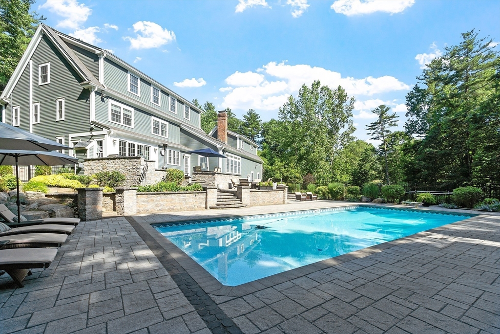 17 Stonebridge Road Groveland, MA 01834 - Photo 4 of 42 Gallery Image 4