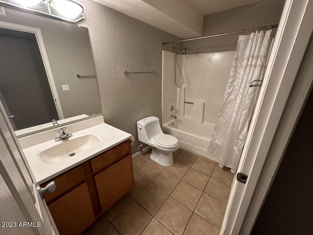1336 East Mountain View Road, Unit 110 Phoenix, AZ 85020 - Photo 7 of 9 9AA6684D-D24D-4052-966F-A3E6F40209F0_1_1