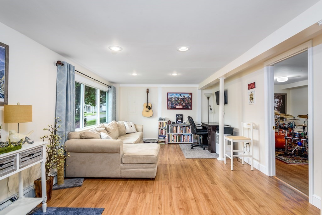82 Whitehall Road Amesbury, MA 01913 - Photo 11 of 30 Gallery Image 11