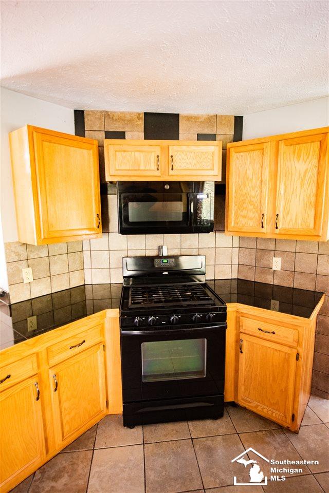 19729 Gudith Road Trenton, MI 48183 - Photo 15 of 44 Gallery Image 15