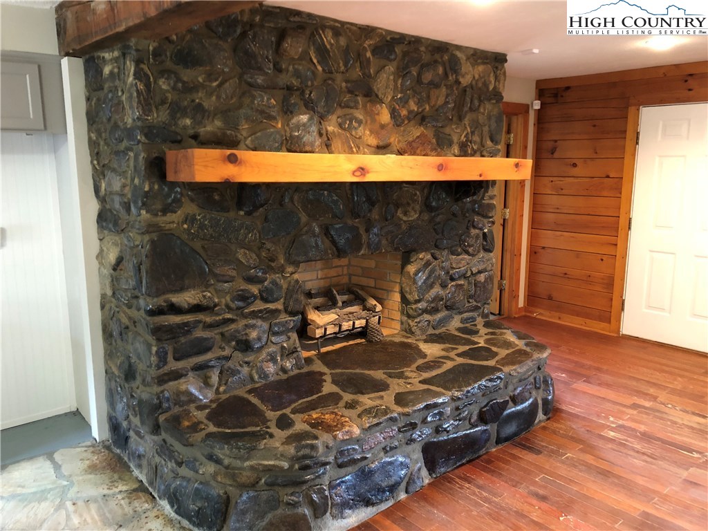 1083 Charlie Thompson Road Vilas, NC 28692 - Photo 12 of 20 Gallery Image 12