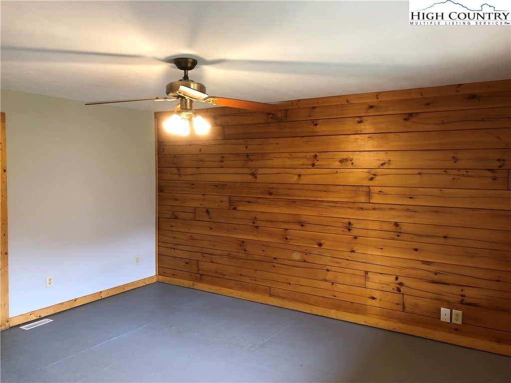 1083 Charlie Thompson Road Vilas, NC 28692 - Photo 18 of 20 Gallery Image 18