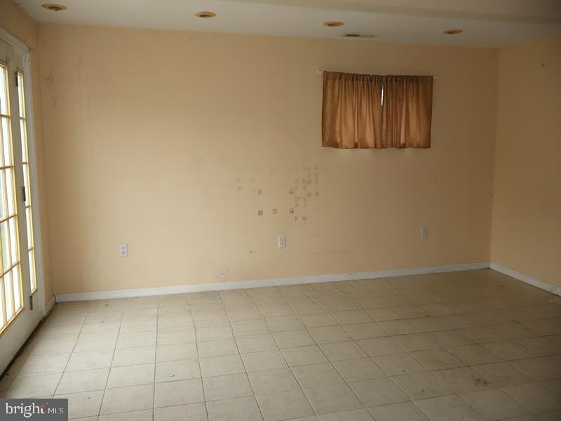 1438 Doris Road Abington, PA 19001 - Photo 9 of 24 Gallery Image 9