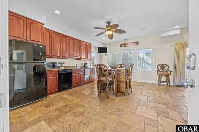 $2,345,000 | 978 Lighthouse Drive, Corolla, NC 27927